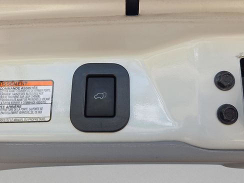 Used 2016 Toyota Sienna image 10