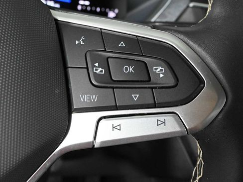 Certified 2023 Volkswagen Tiguan SE FWD image 21