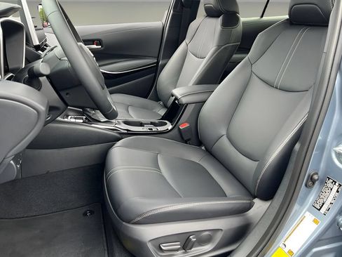 Certified 2025 Toyota Corolla XLE FWD image 11