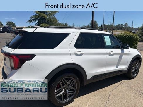 Used 2025 Ford Explorer ST-Line w/ ST-Line Street Pack AWD/4WD image 4