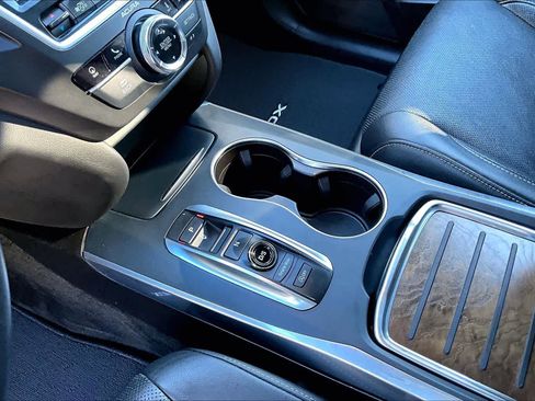 Used 2020 Acura MDX w/Technology Pkg image 17