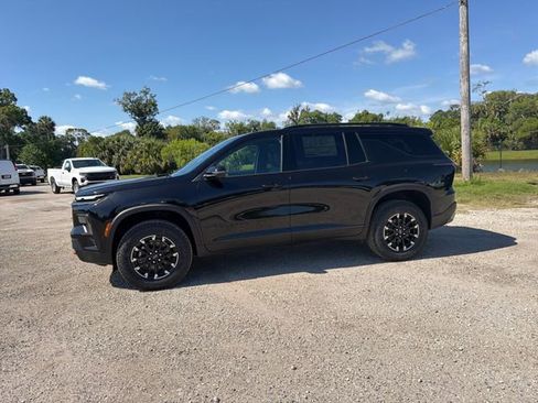New 2026 Chevrolet Traverse Z71 w/ Driver Confidence Package AWD/4WD image 5