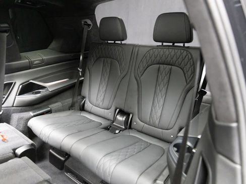 Used 2024 BMW X7 M60i w/ Executive Package image 60