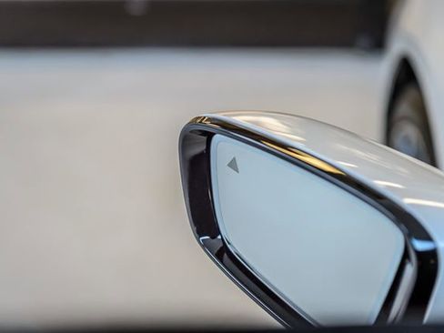 Used 2020 BMW 740i w/ M Sport Package image 45