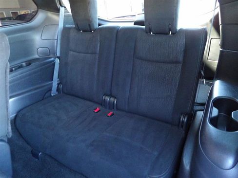 Used 2014 Nissan Pathfinder S image 14