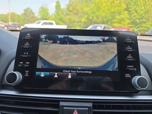 Used 2021 Honda Accord LX image 29