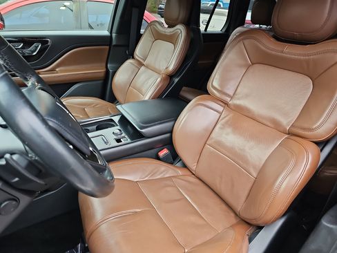 Used 2020 Lincoln Aviator Reserve w/ Equipment Group 201A image 17