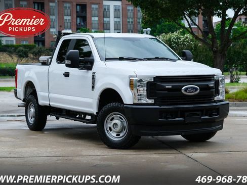 Used 2019 Ford F250 XL w/ Power Equipment Group AWD/4WD image 1
