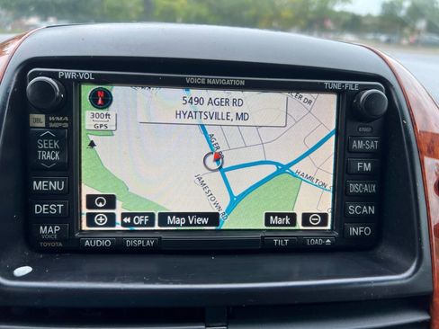 Used 2009 Toyota Sienna XLE image 17