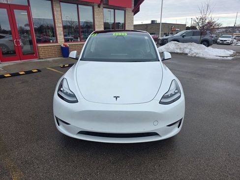Used 2021 Tesla Model Y Long Range image 2