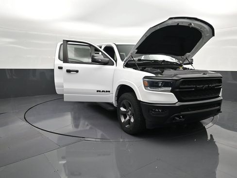 Used 2023 RAM 1500 Big Horn AWD/4WD image 33