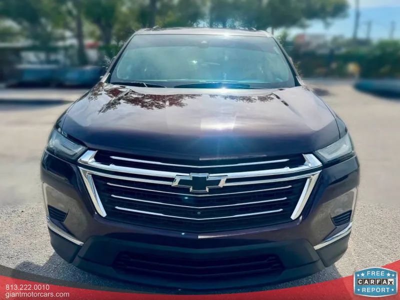 Used 2022 Chevrolet Traverse LT FWD image 2