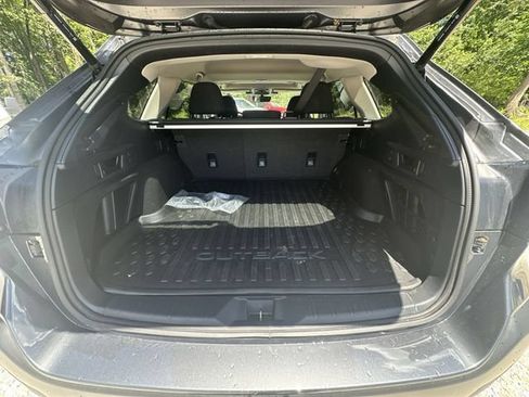 Used 2024 Subaru Outback Premium AWD/4WD image 30