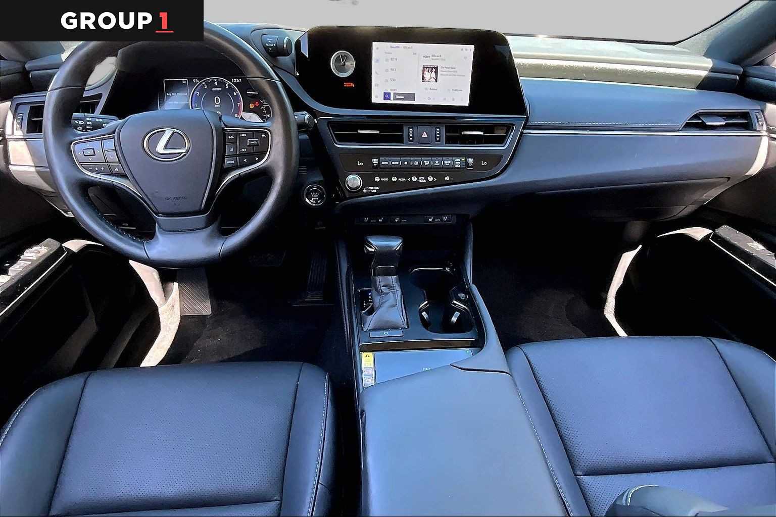 Used 2025 Lexus ES 350 w/ Premium Package FWD image 13