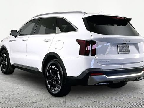 Certified 2026 Kia Sorento S w/ S Panoramic Sunroof Package FWD image 4