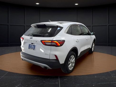 Certified 2023 Ford Escape Active w/ Tech Pack #1 AWD/4WD image 6