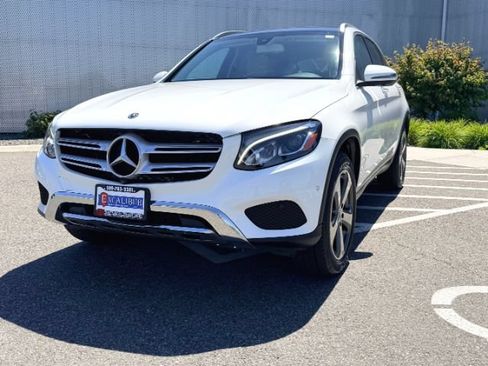 Used 2019 Mercedes-Benz GLC 300 4MATIC image 3
