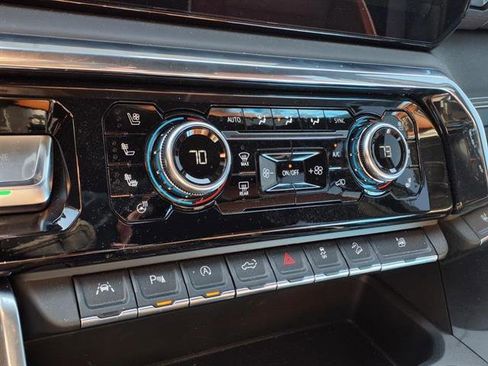 Used 2024 GMC Sierra 1500 Denali Ultimate image 5