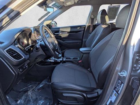 Used 2023 Kia Seltos S w/ Navigation Package image 11