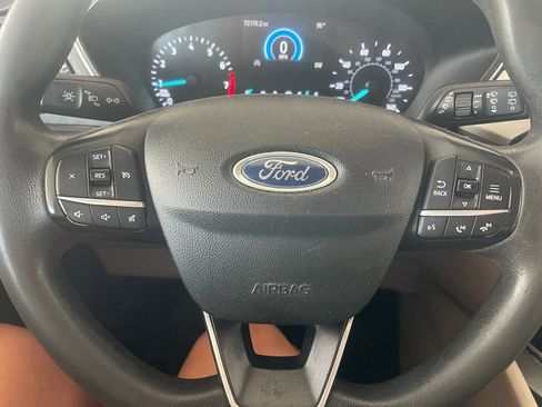 Used 2020 Ford Escape SE image 10