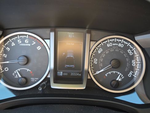 Used 2019 Toyota Tacoma SR5 image 29