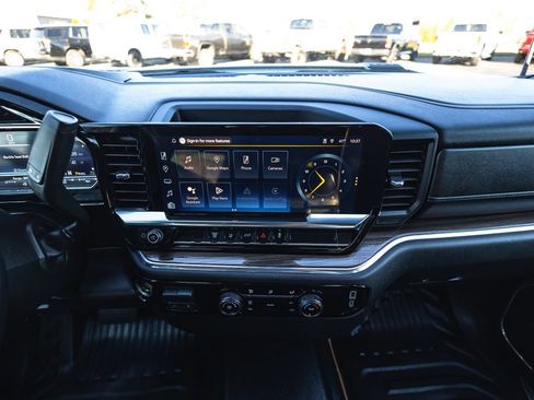 Used 2024 Chevrolet Silverado 3500 LT AWD/4WD image 29