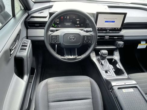 Used 2026 Toyota RAV4 SE AWD/4WD image 9