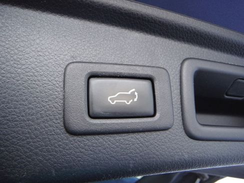 Used 2016 Subaru Forester 2.5i Limited AWD/4WD image 41