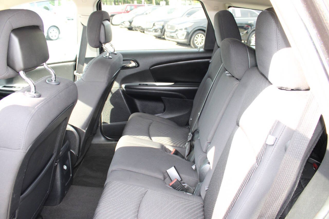 Used 2012 Dodge Journey SXT w/ Popular Equipment Group FWD image 17