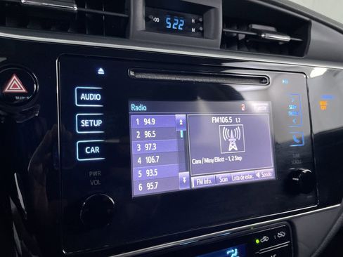 Used 2019 Toyota Corolla LE image 14