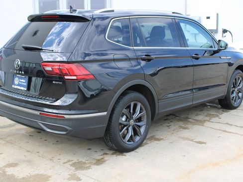 Certified 2023 Volkswagen Tiguan SE image 6