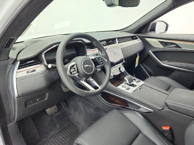 Certified 2026 Jaguar F-PACE R-Dynamic S AWD/4WD image 20
