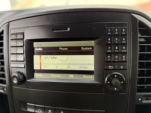 Used 2018 Mercedes-Benz Metris w/ Blind Spot Assist Package image 37