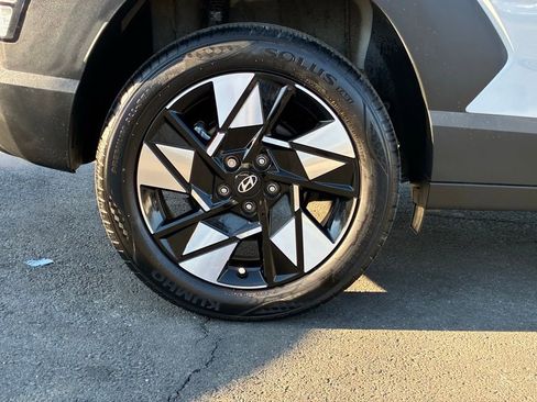 Used 2024 Hyundai Kona SEL image 48