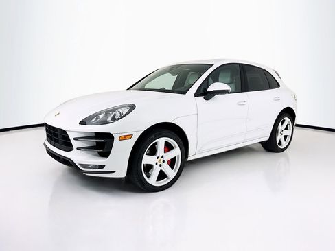 Certified 2016 Porsche Macan Turbo image 1