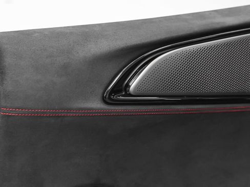 Certified 2025 Ferrari Purosangue AWD/4WD image 38