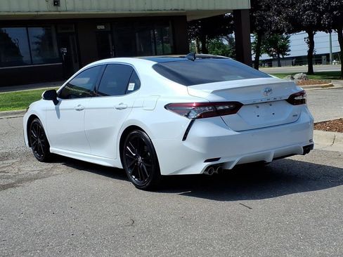 Used 2022 Toyota Camry XSE w/ Navigation Package FWD image 3