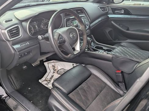 Certified 2022 Nissan Maxima SR w/ Sport Mat Group image 12