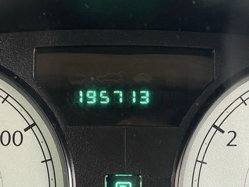 Used 2007 Chrysler 300 Touring image 32