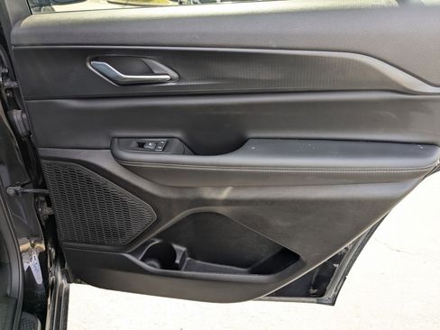 Certified 2025 Jeep Grand Cherokee L Altitude image 34