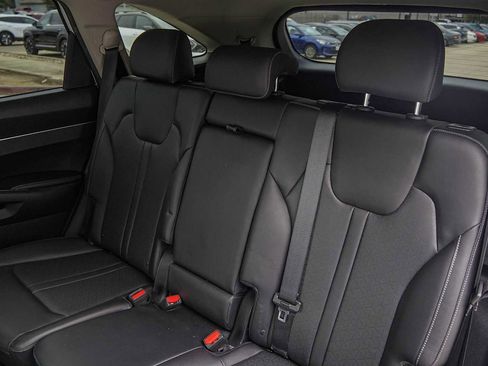 Certified 2023 Kia Sorento S image 31