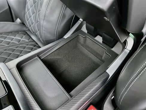 New 2026 Audi SQ8 Premium Plus AWD/4WD image 28