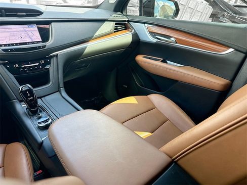 Used 2022 Cadillac XT5 Premium Luxury image 26