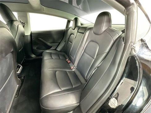 Used 2018 Tesla Model 3 Mid Range image 21