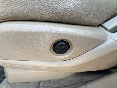 Used 2015 Mercedes-Benz GL 450 4MATIC image 23