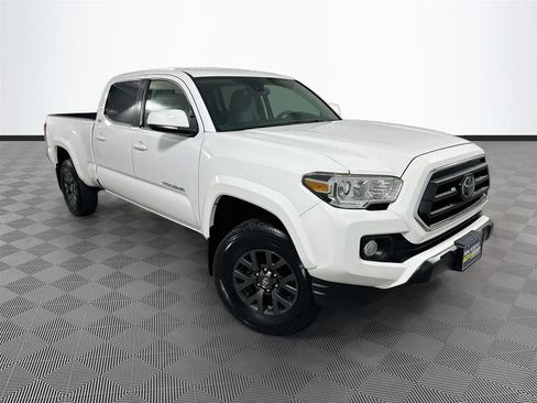 Used 2020 Toyota Tacoma SR5 AWD/4WD image 1