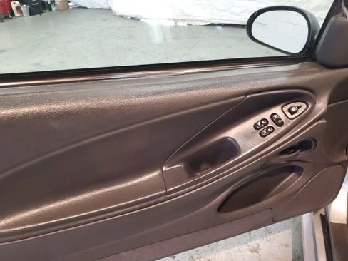 Used 2004 Ford Mustang GT RWD image 10