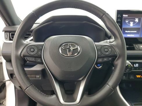 Used 2022 Toyota RAV4 XSE AWD/4WD image 18
