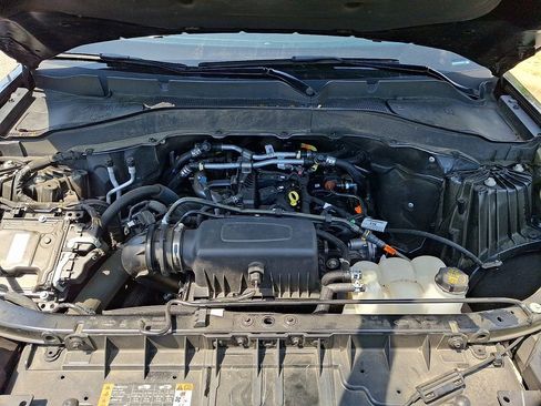 Used 2023 Ford Explorer XLT w/ Equipment Group 202A AWD/4WD image 28