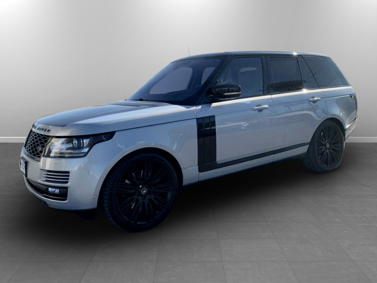 Used 2016 Land Rover Range Rover Supercharged AWD/4WD image 3